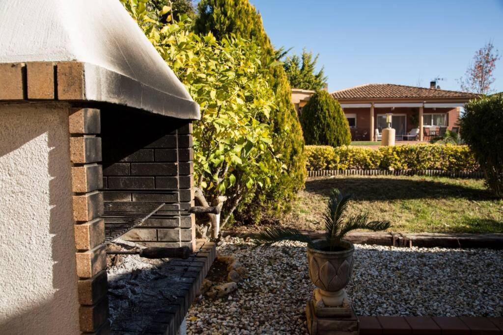 Casa Bella Con Piscina Villa กัลเดส เด มอนบุย ภายนอก รูปภาพ