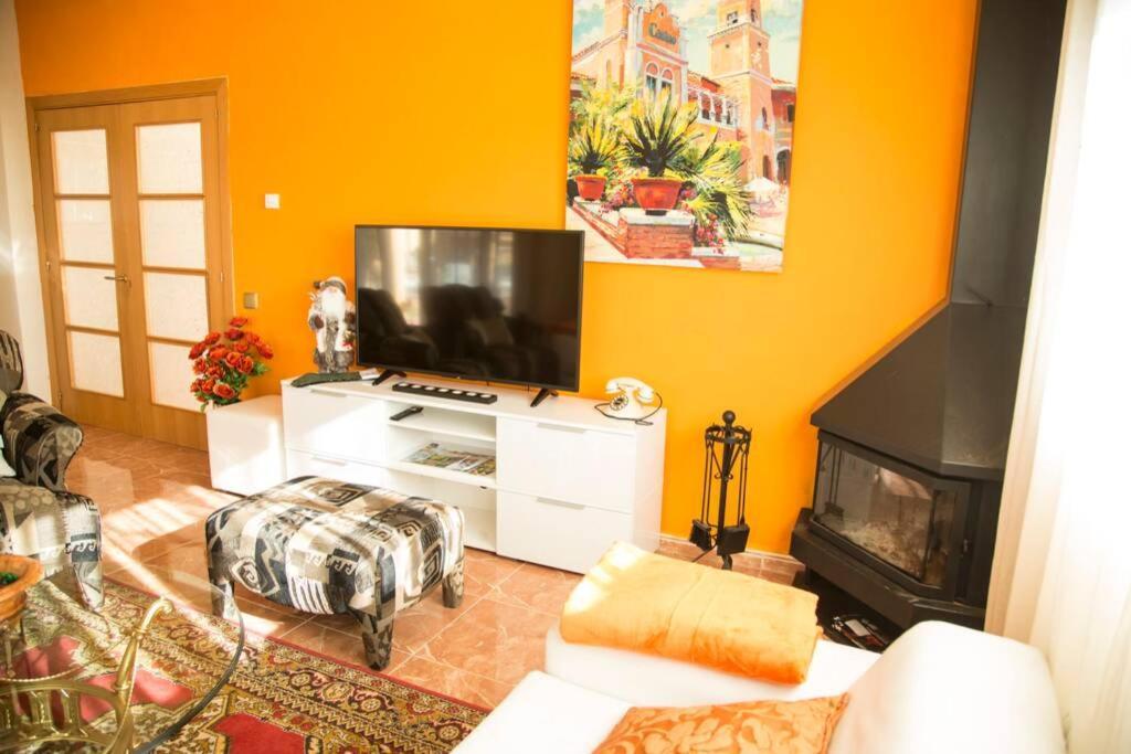 Casa Bella Con Piscina Villa กัลเดส เด มอนบุย ภายนอก รูปภาพ