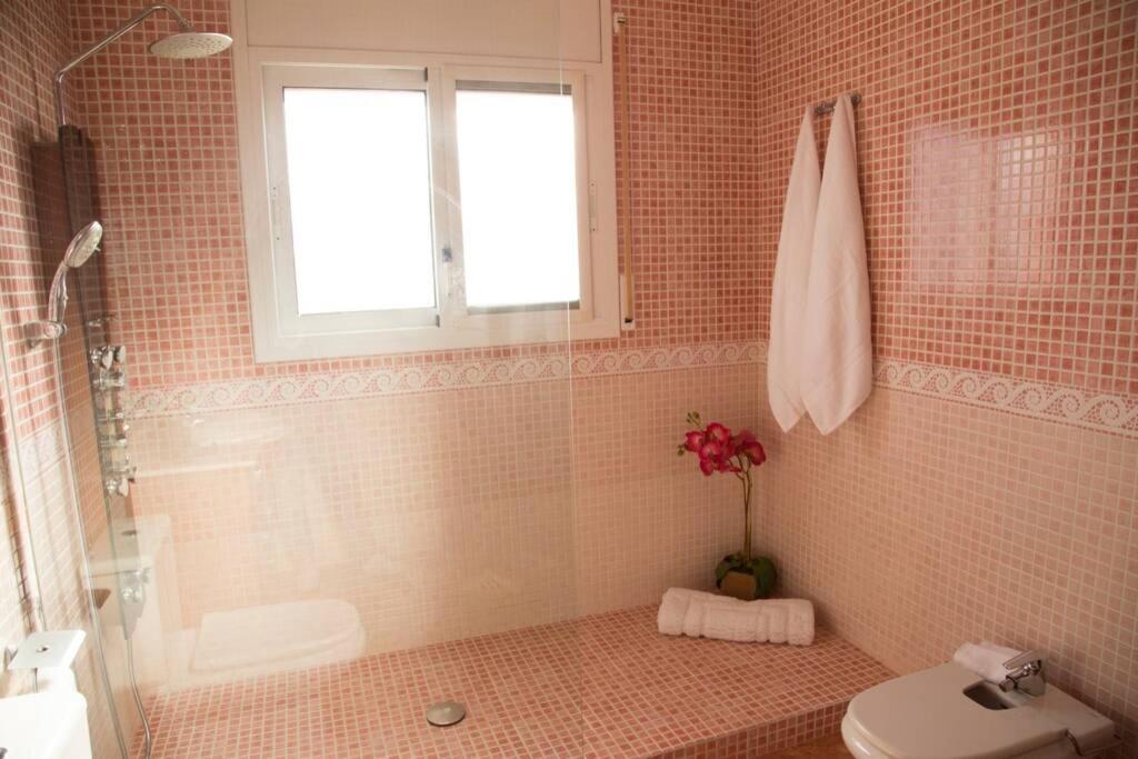 Casa Bella Con Piscina Villa กัลเดส เด มอนบุย ภายนอก รูปภาพ