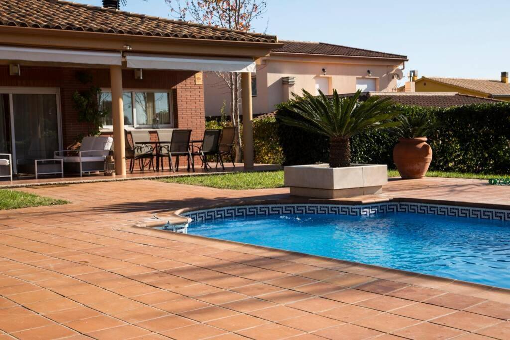 Casa Bella Con Piscina Villa กัลเดส เด มอนบุย ภายนอก รูปภาพ